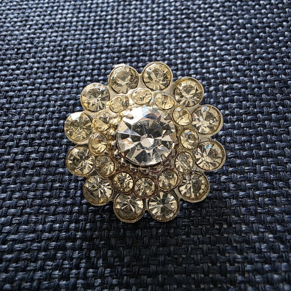 Vintage Rhynstone Radiant Gold Crystal Brooch.